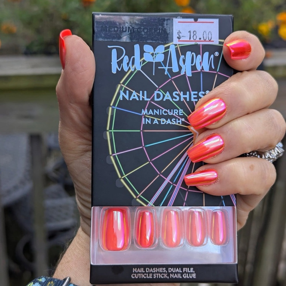 Flossy red Aspen Red Aspen Nail Dashes - Vibrant Coral